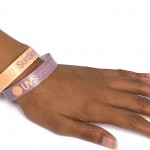 Un bracelet pour lutter contre les coups de soleil